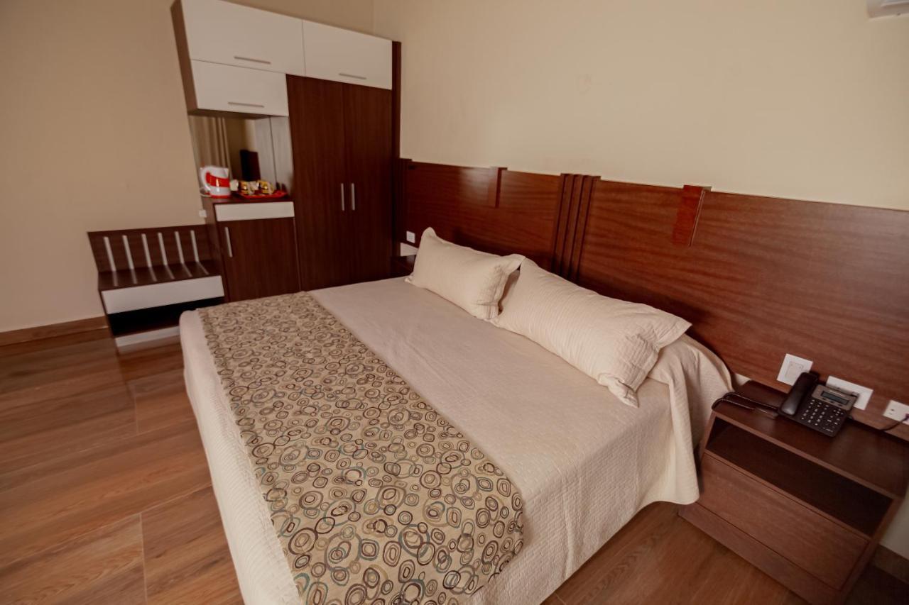 Hotel Sirari By Regina Santa Cruz de La Sierra Esterno foto